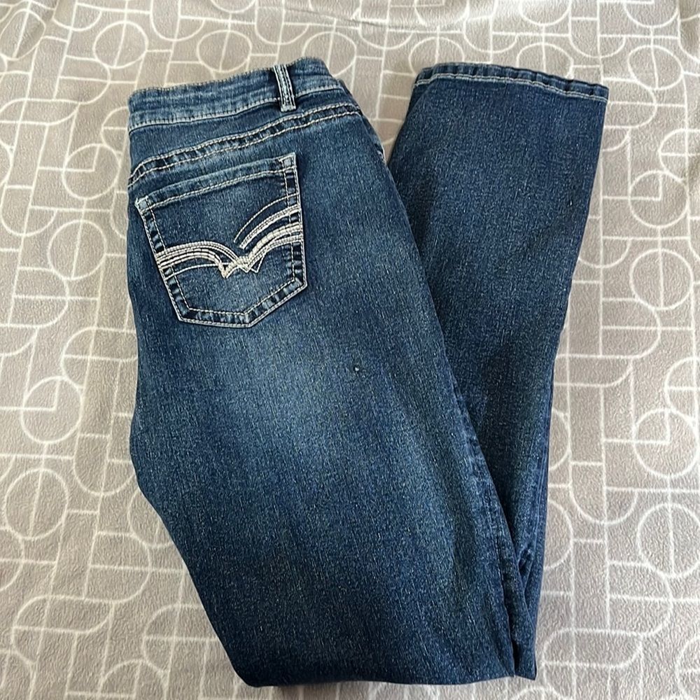 WOMEN'S STRAIGHT JEANS